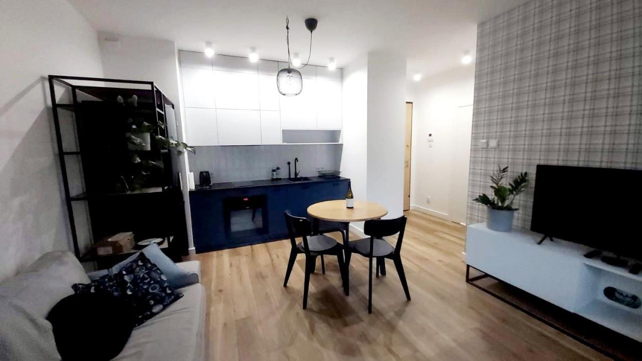 Апартаменты Apartament Zajezdnia Wrzeszcz Гданьск Экстерьер фото